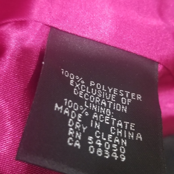 Stylish scalloped edge black open front blazer - Picture 6 of 7